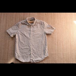 Striped shirt sleeves shirt